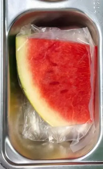 BUAH SEMANGKA