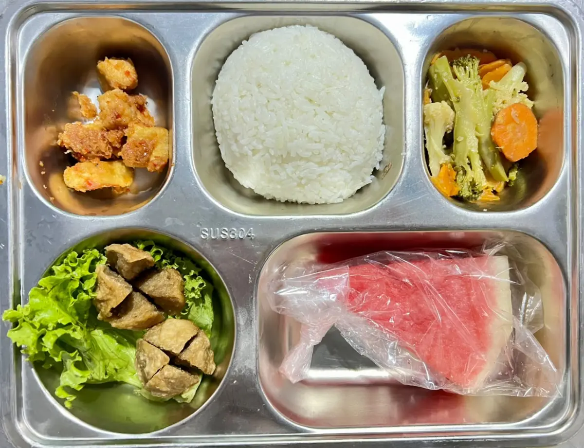 Bakso mekar + selada